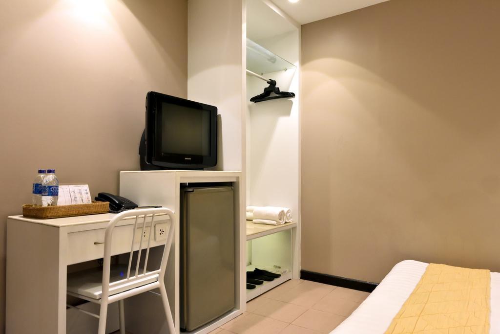 Hotel Gajahmada Pontianak Exterior photo